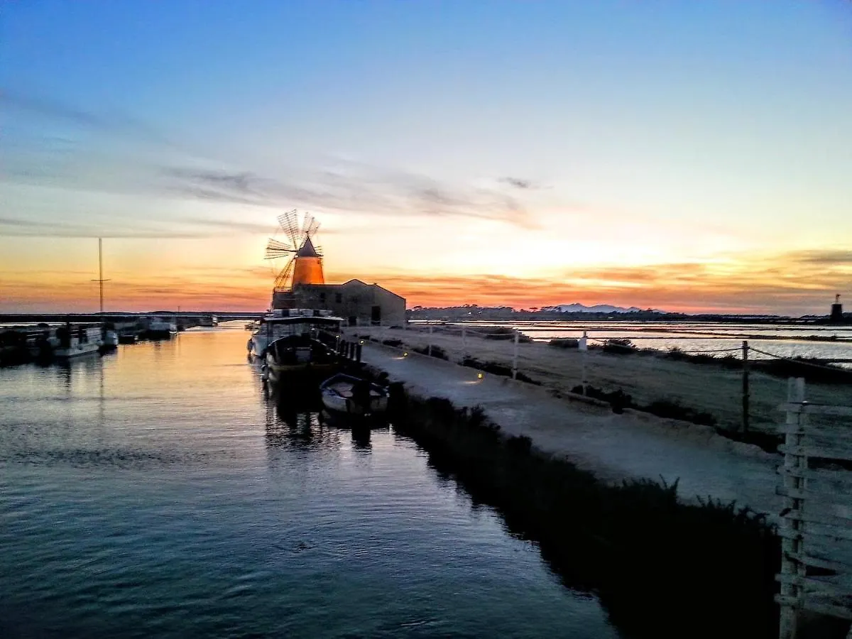 Spacious Apartment In Trapani + Ac 0*,